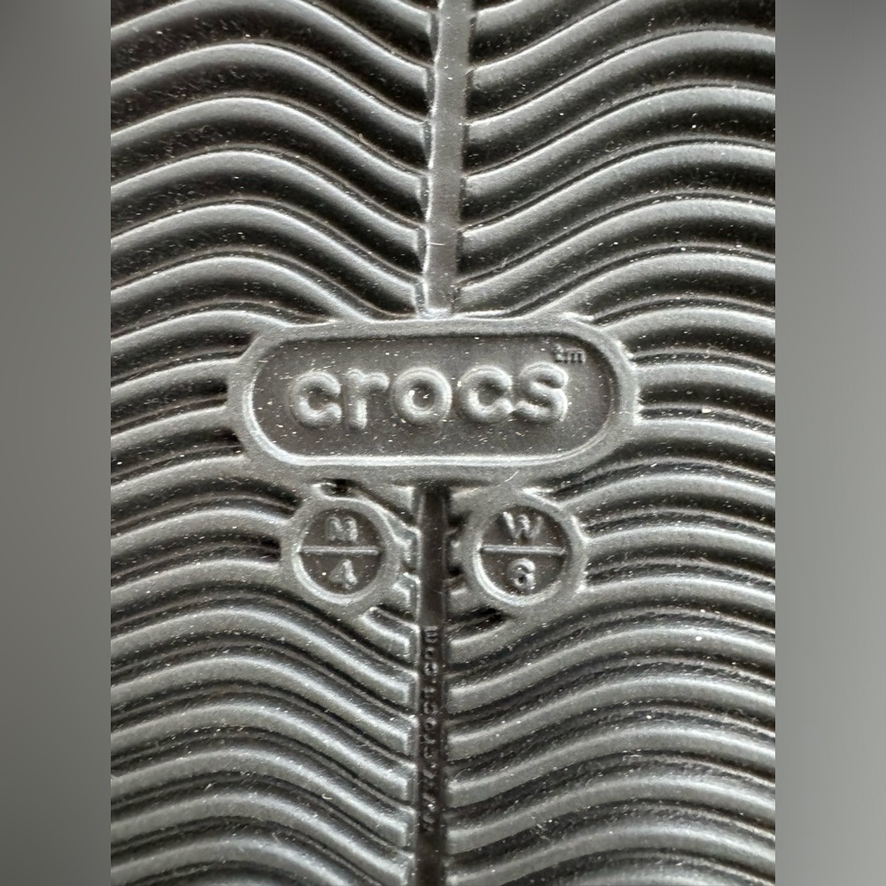 Crocs - Picture 6 of 6
